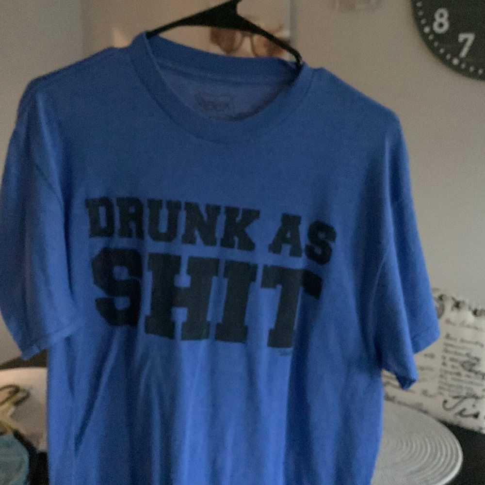 Tee shirt